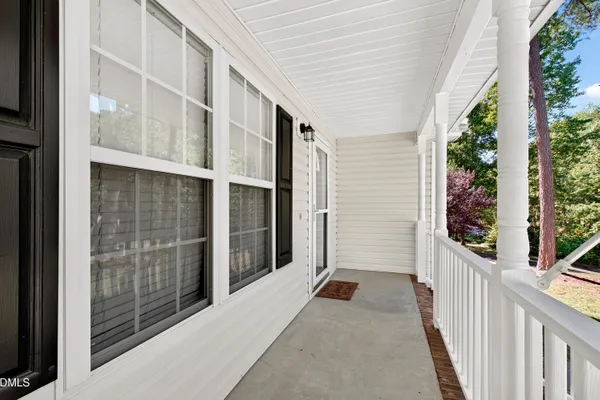 25 BEAVER RIDGE DR