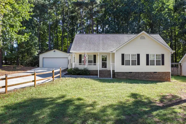 25 BEAVER RIDGE DR
