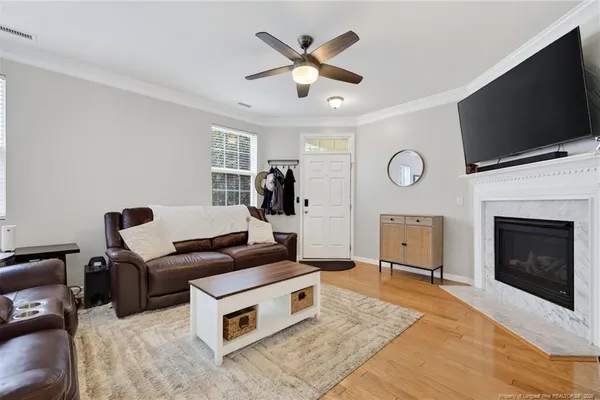 305 PALMDALE CT