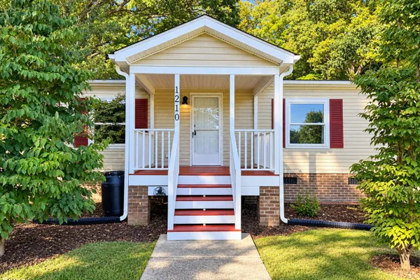 1210 BLACKSMITH RD