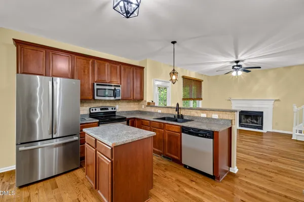 2705 STEEPLE RUN DR
