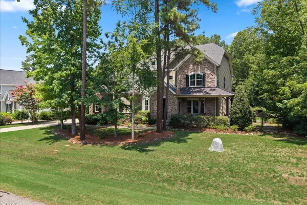 2417 STERLING CREST DR