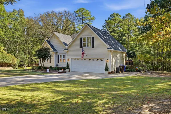 181 BLUEGRASS CT
