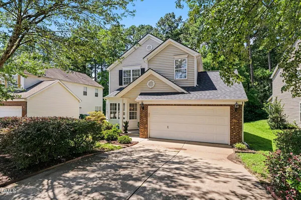 9 ALEXIS CT