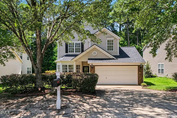 9 ALEXIS CT