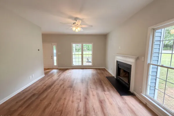 614 LAFAYETTE DR