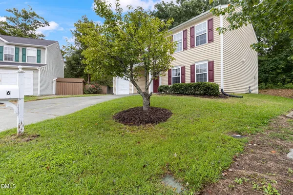 6 STEPNEY CT