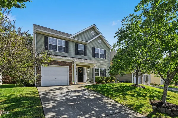 818 WOODSIDE PARK LN