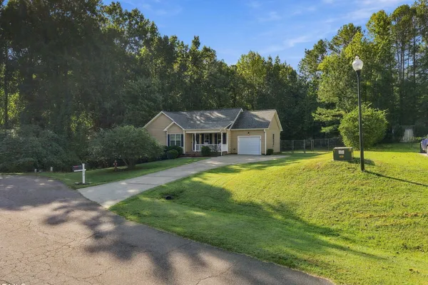 170 BROKEN LANCE DR