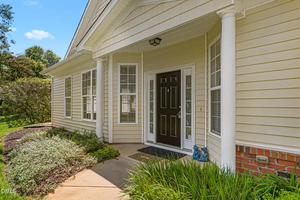 704 VILLAGE LAKE DR