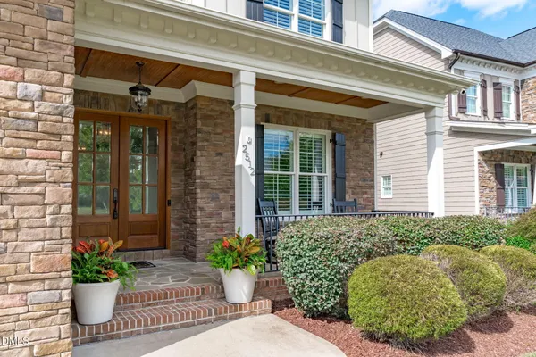 2512 MARONI DR