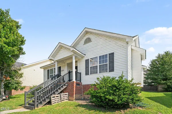 1233 SWEETGRASS ST