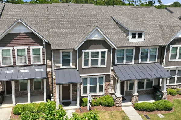 1117 METROPOLITAN DR