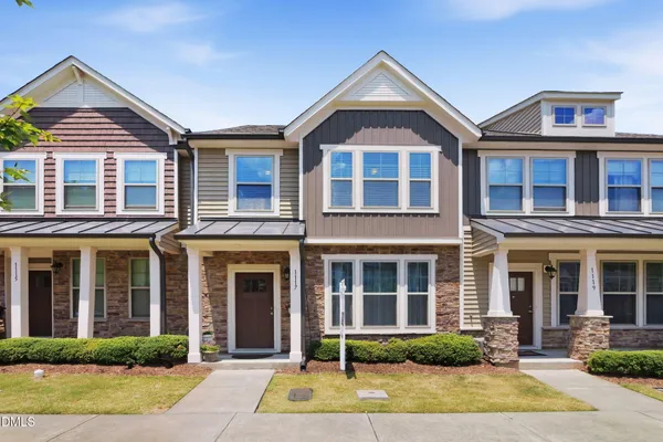 1117 METROPOLITAN DR
