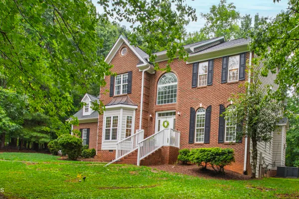 711 HARDSCRABBLE DR