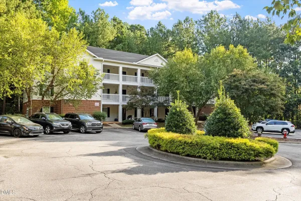 2800 TRAILWOOD PINES LN 102