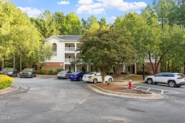 2800 TRAILWOOD PINES LN 102