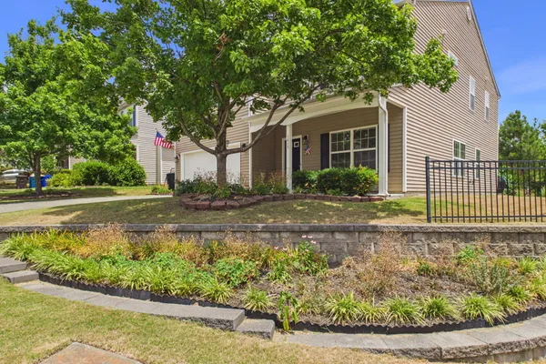 1615 CULTIVAR LN