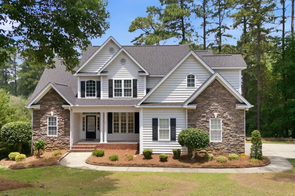 2600 BUCKINGHAM DR