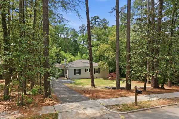 107 PINECREST RD