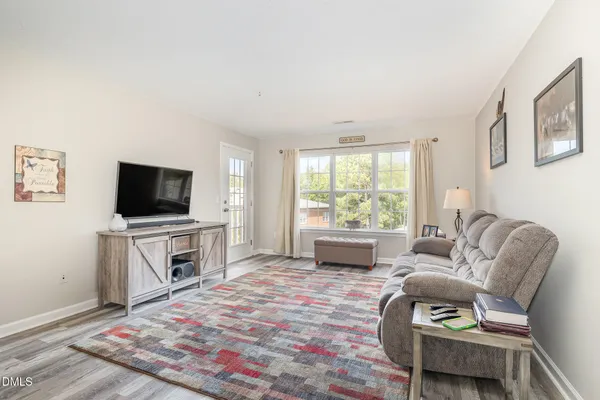 123 STURBRIDGE DR
