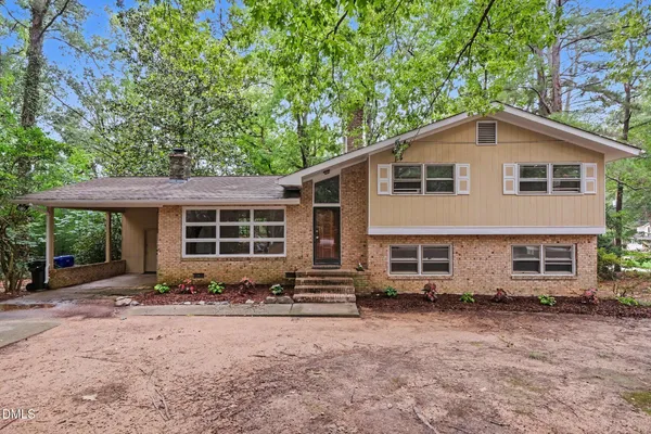 602 EDEN LN