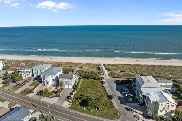 402 FORT FISHER BLVD