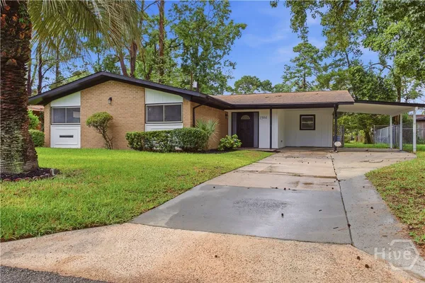 1504 CATHY ST