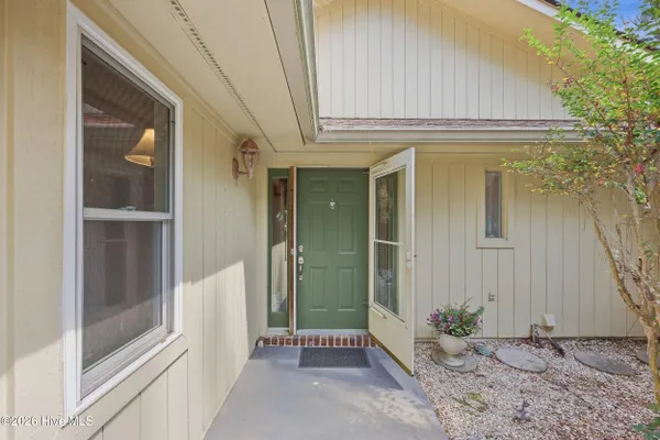 8 NIBLICK CT