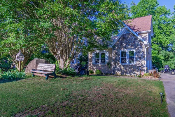405 NORMANDY RD