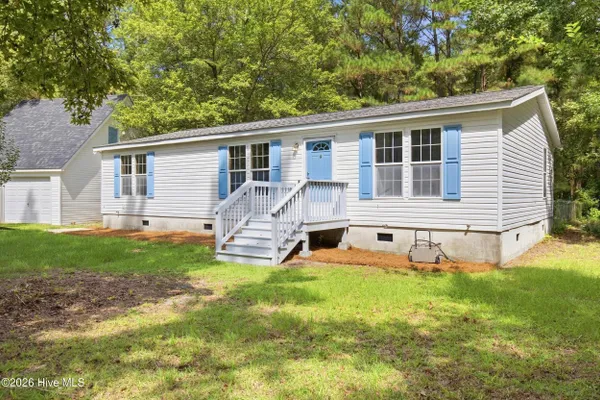 38 THOMPSON CT