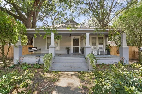 1911 CAPITAL ST