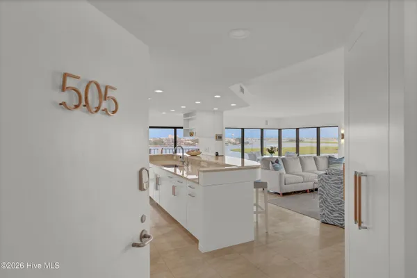 322 CAUSEWAY DR STE 505