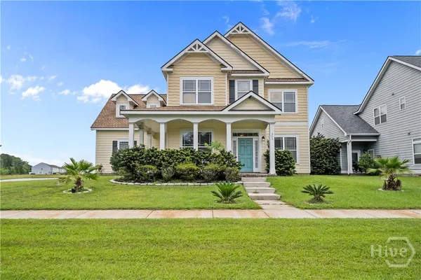 303 LAKESIDE BLVD
