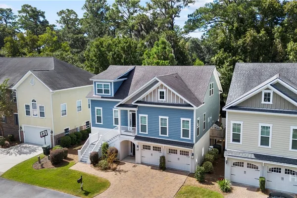 22 DOCKSIDE DR