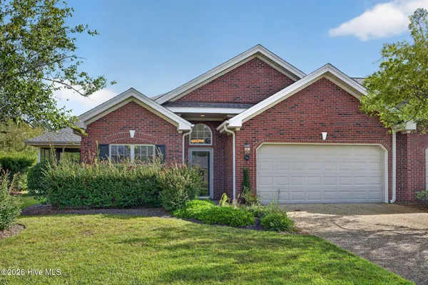 714 BEACHWALK DR