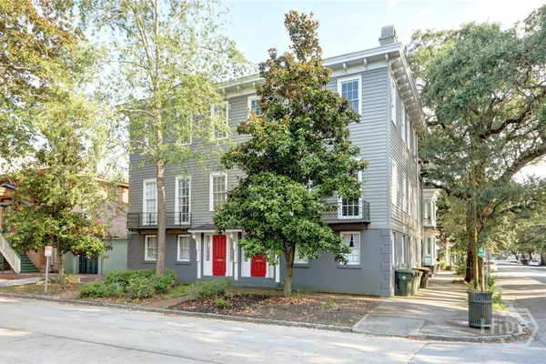 123 W PARK AVE 2