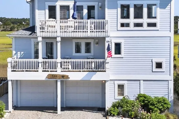 652 OCEAN BLVD