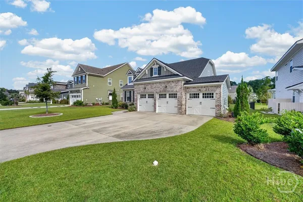 106 CHAMPLAIN DR