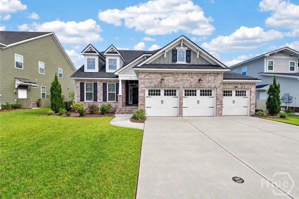 106 CHAMPLAIN DR