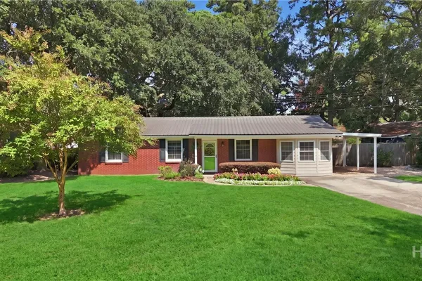 206 PORT ROYAL DR