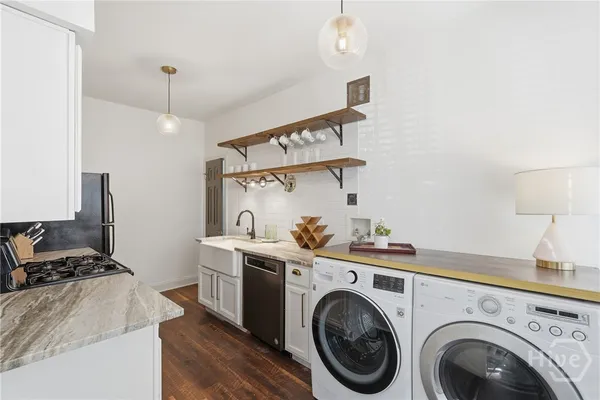 17 E 37TH ST 3