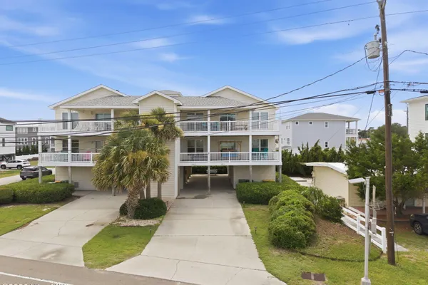 1101 FORT FISHER BLVD 3