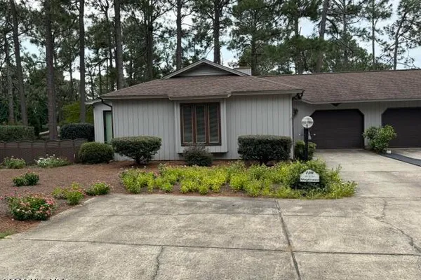 120 SANDHAM CT