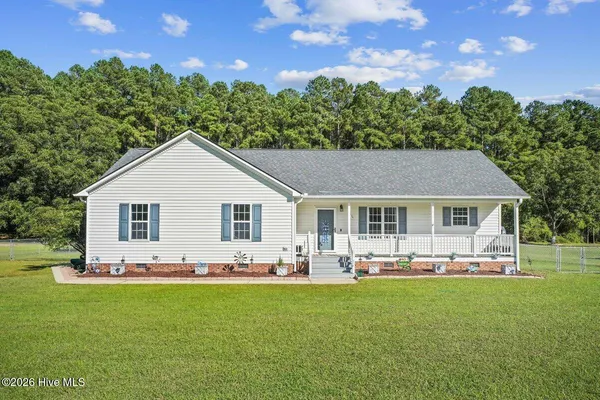 110 HILLTOP DR