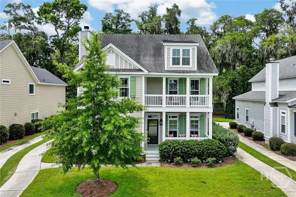121 BLUFFSIDE CIR