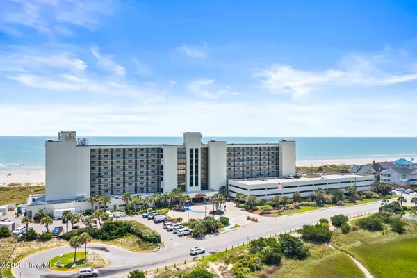 2700 LUMINA AVE 214