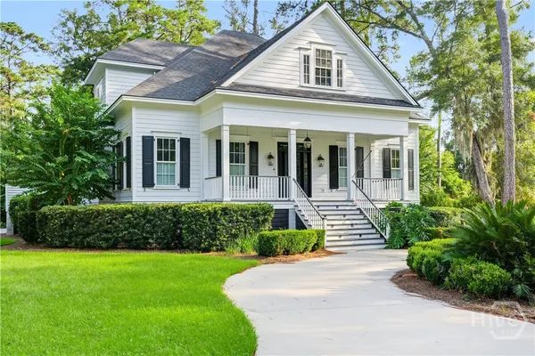 2 LIGHTENSTONE CT