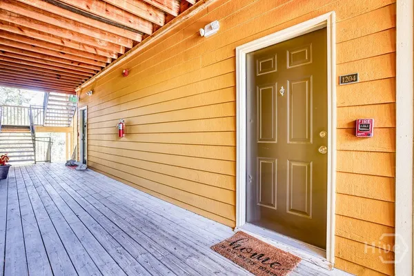 1204 WALDEN PARK DR