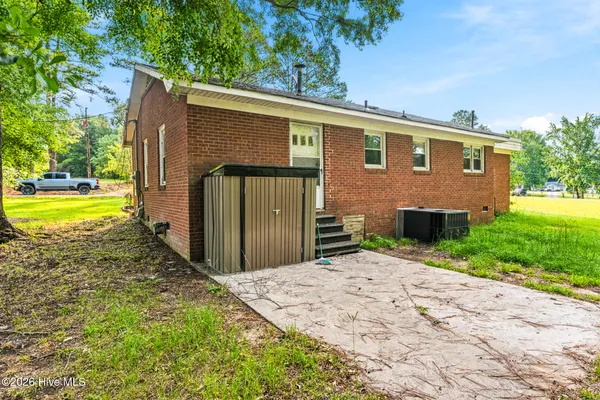 1003 RAINWATER LN